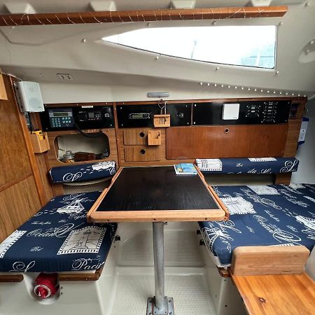 Nuit Insolite Sur Un Bateau Au Havre 勒阿弗尔 外观 照片