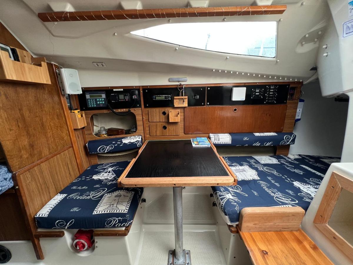 Nuit Insolite Sur Un Bateau Au Havre 勒阿弗尔 外观 照片